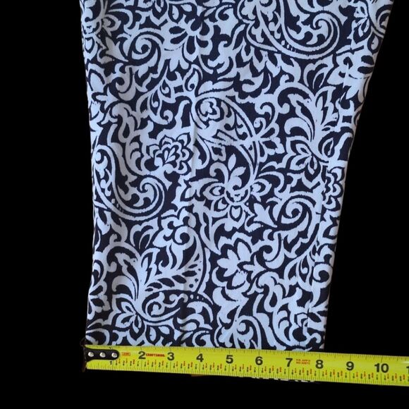 Tommy Hilfiger Slim Stretch Capri Waverly Black White Floral Size 16 Excellent - Picture 15 of 16